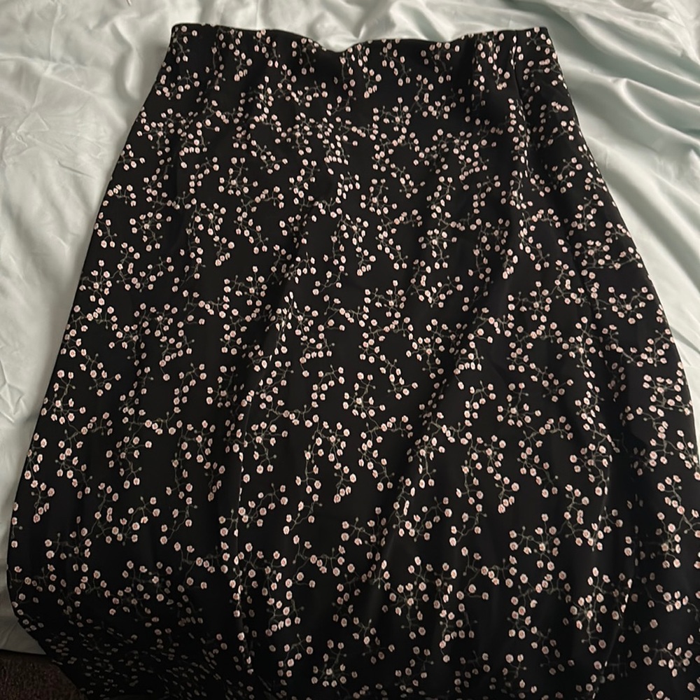 Long skirt black with white flowers
